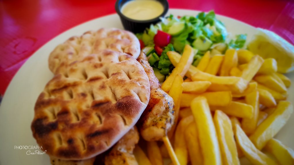 Souvlaki de pui Crazy Spoon (Trelo Koutali Skiathos), Grecia