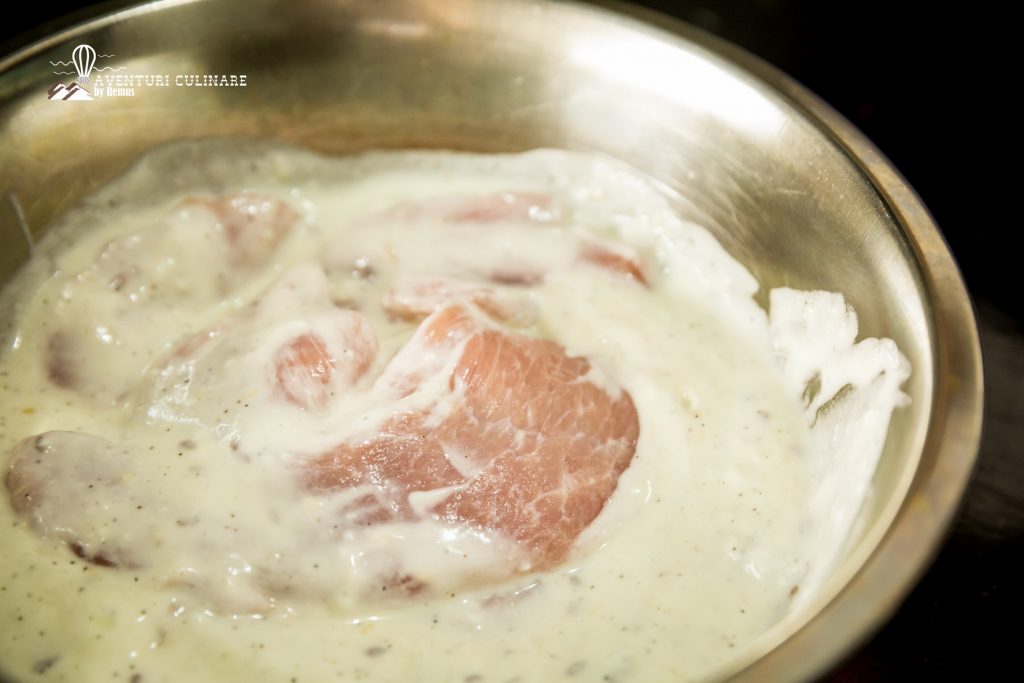 Șnițel  de pui cu iaurt - marinată