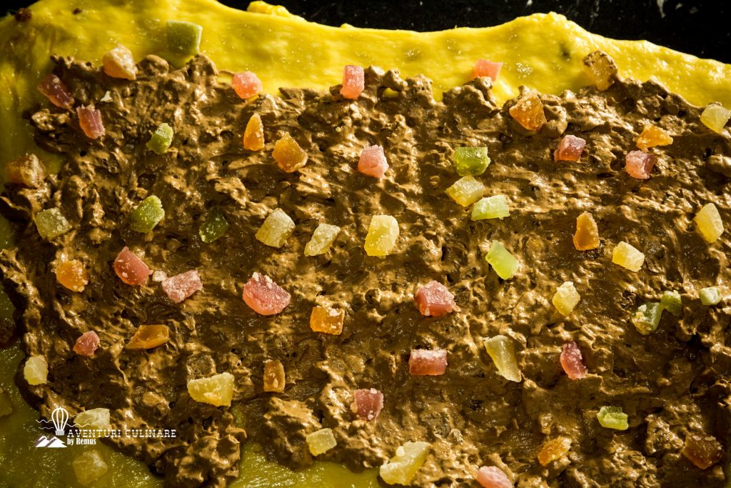 Foaie de aluat de cozonac cu compoziție