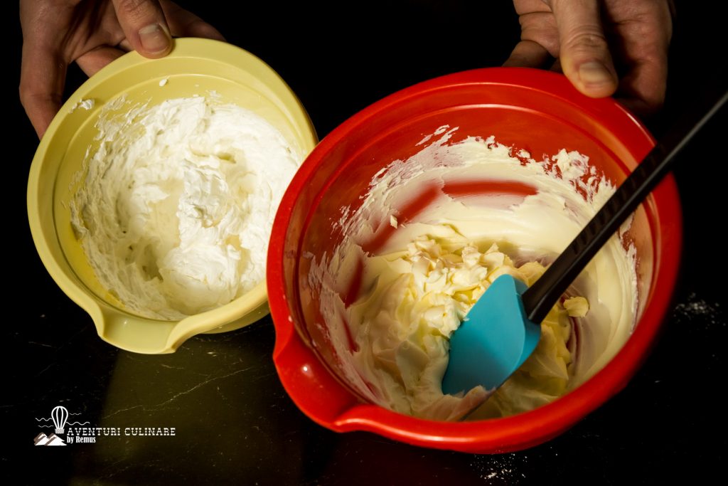 Frișcă și mascarpone bătut