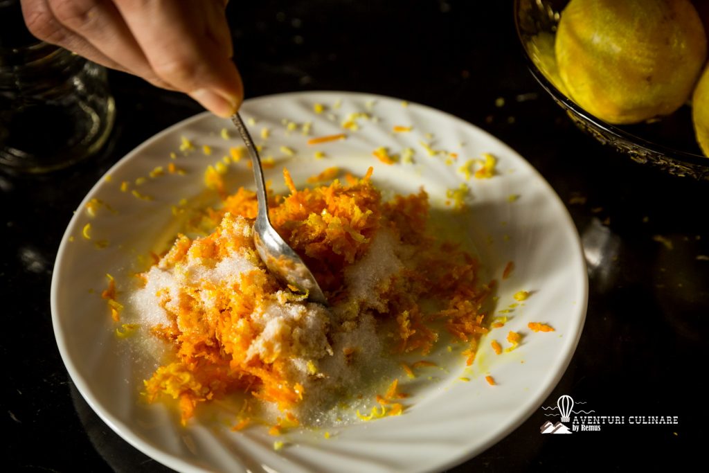 Coaja rasa de citrice cu zahar