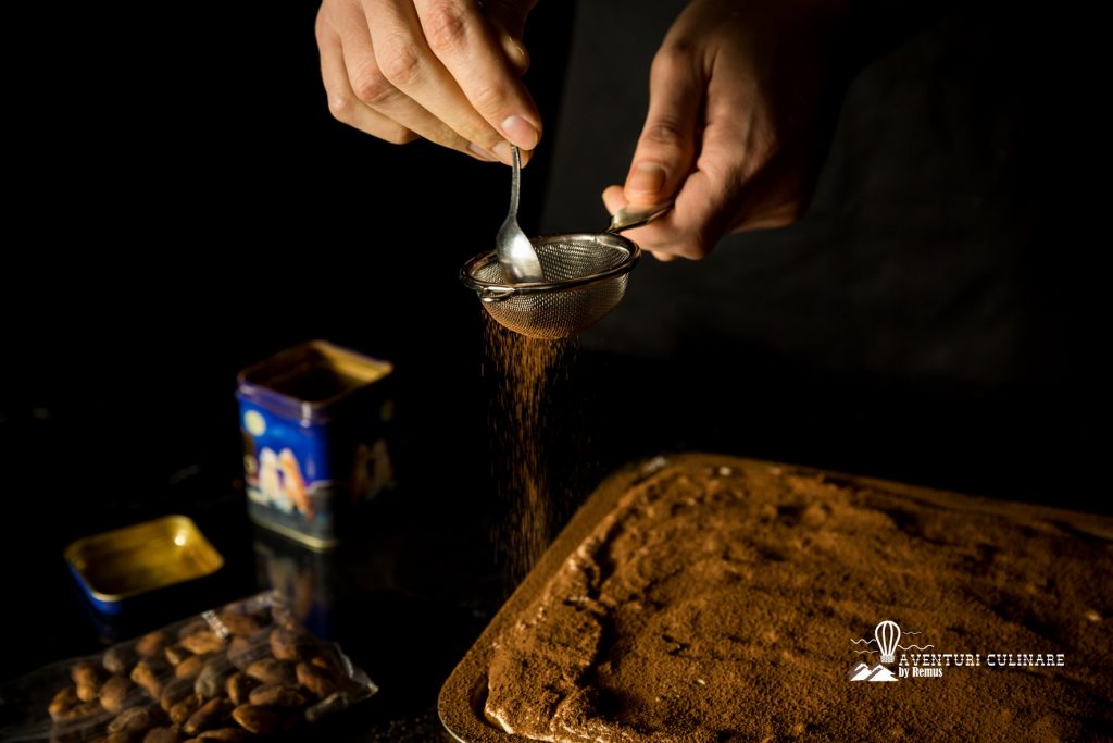 Tiramisu pudrat cu cacao